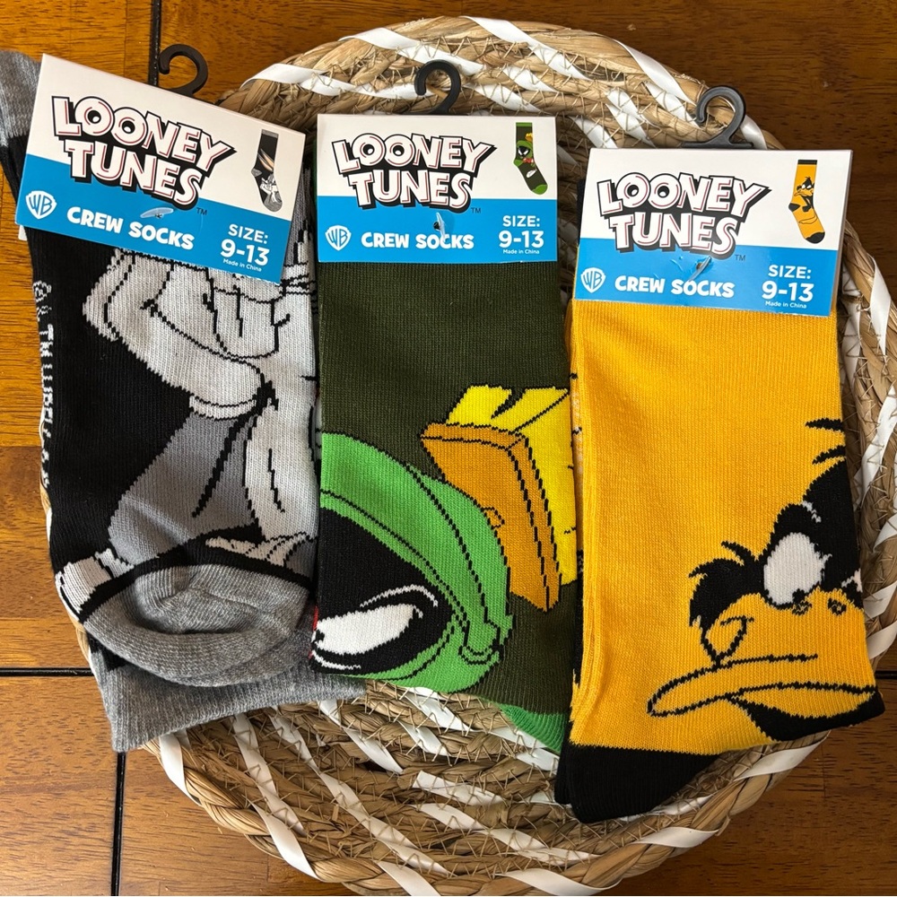 LOONEY TUNES TM CREW SOCKS. SIZE: 9-13. Size is unisex. Bundle of 3
